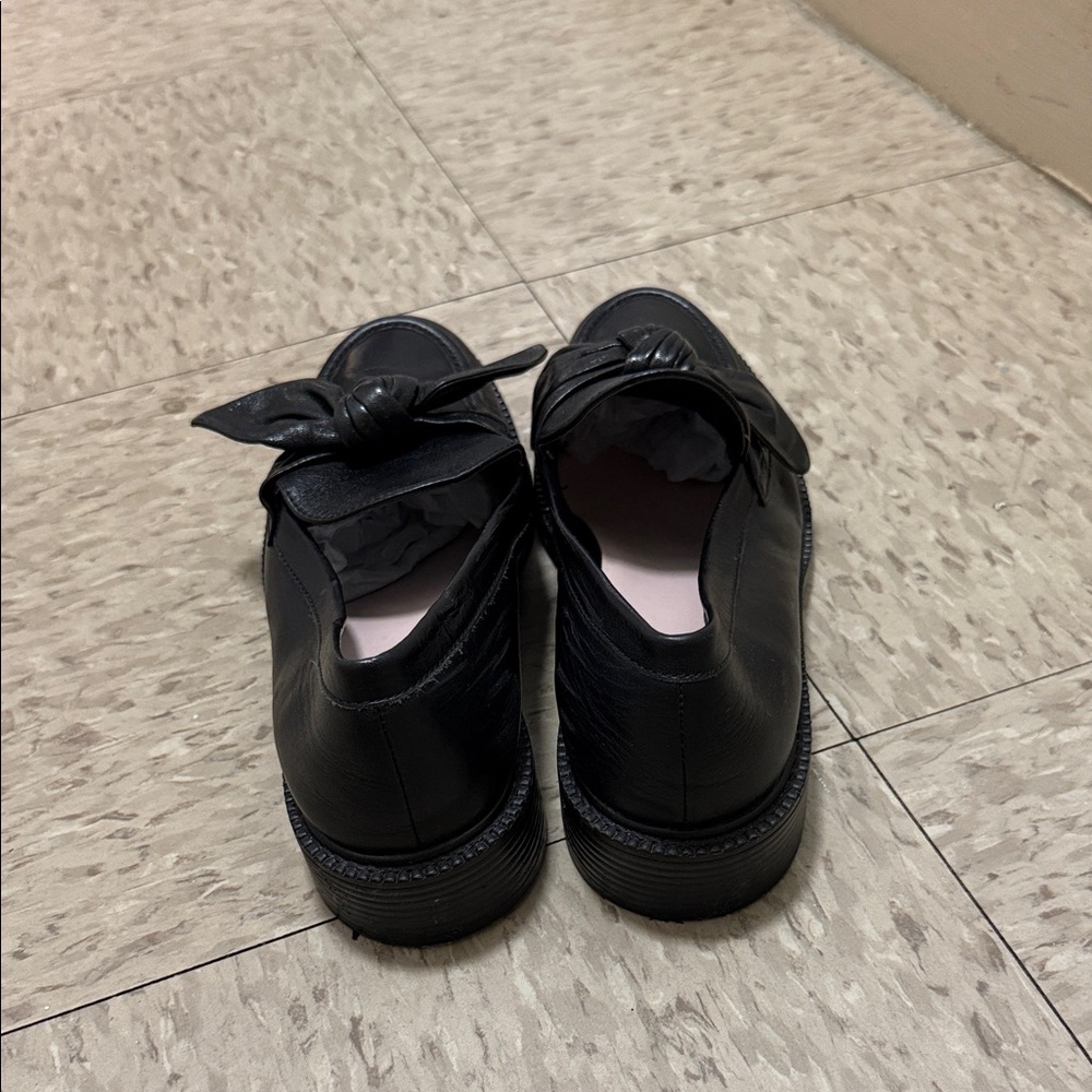 Ted Baker Elegant Black Loafers with Bow Detail - Picture 3 of 4